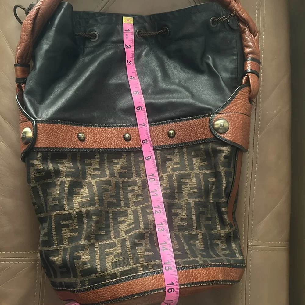 Fendi Vintage Palazzo Bucket Bag - Picture 12 of 12